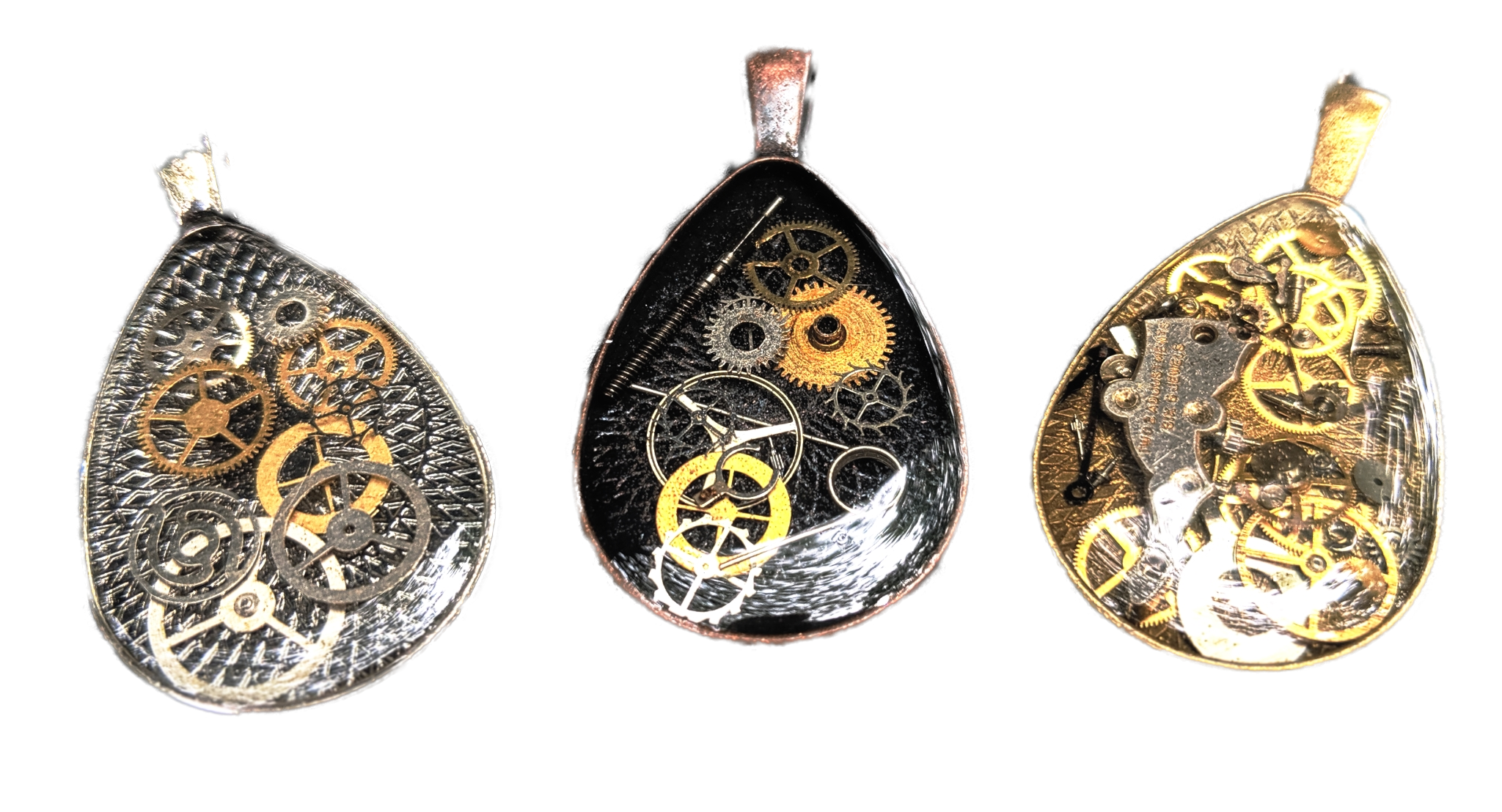 Teardrop Gears in Resin Pendant with Chain